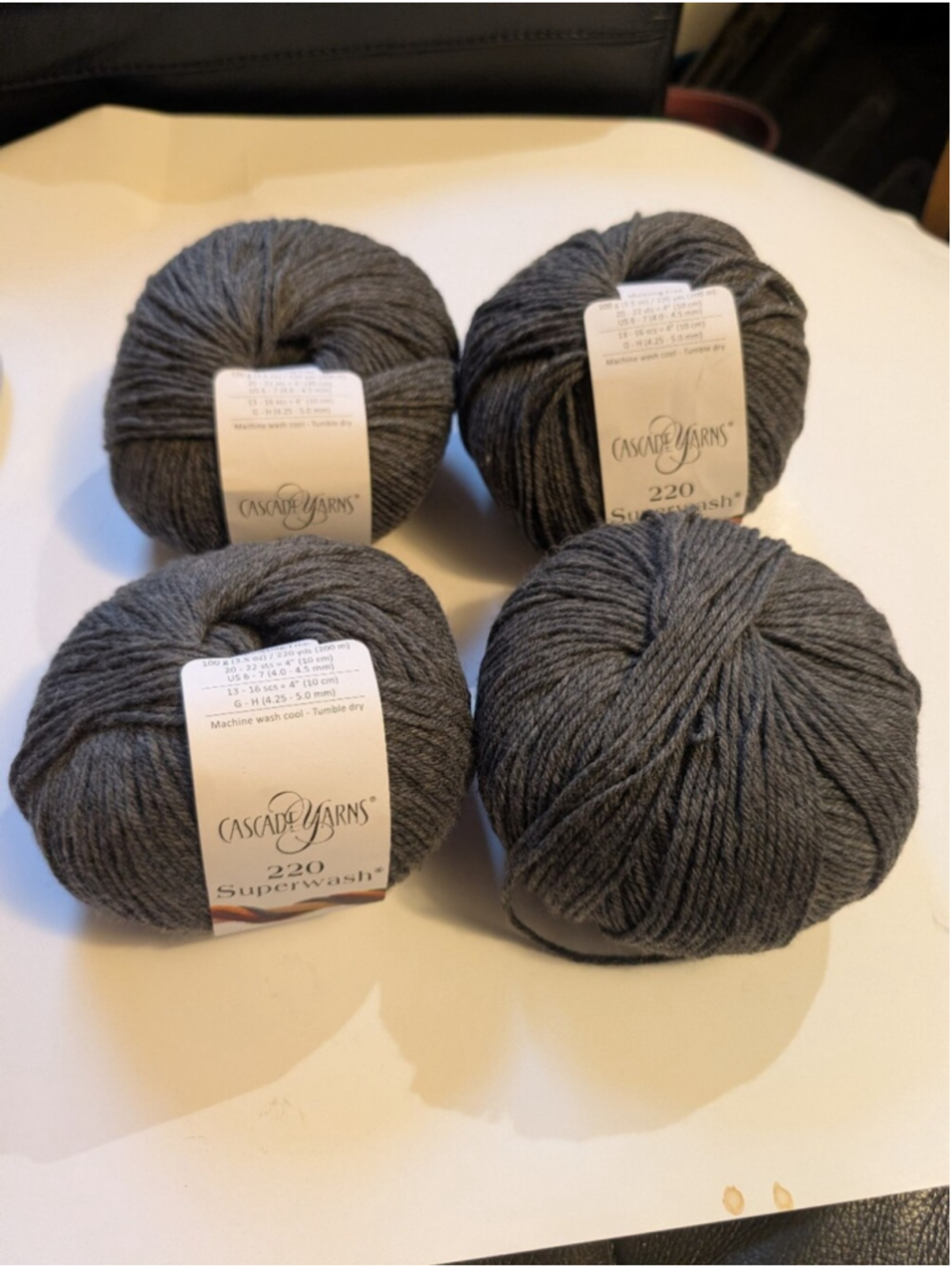Cascade 220 Superwash 100% merino wool yarn 4 x 100gr BNWT